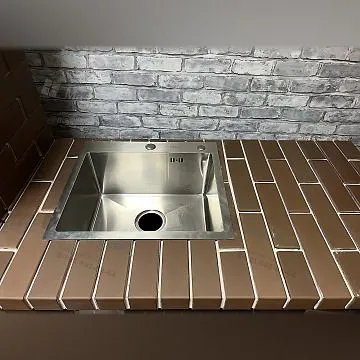 Мойка из нержавеющей стали 50×40 см с дозатором для мыла